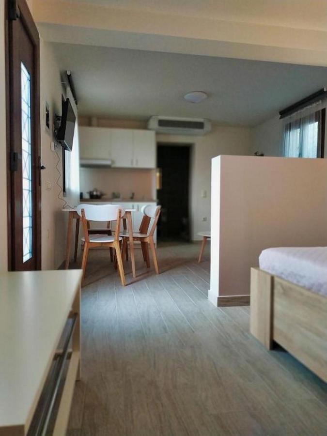 Guesthouse Kastelia Kalampáka Luaran gambar