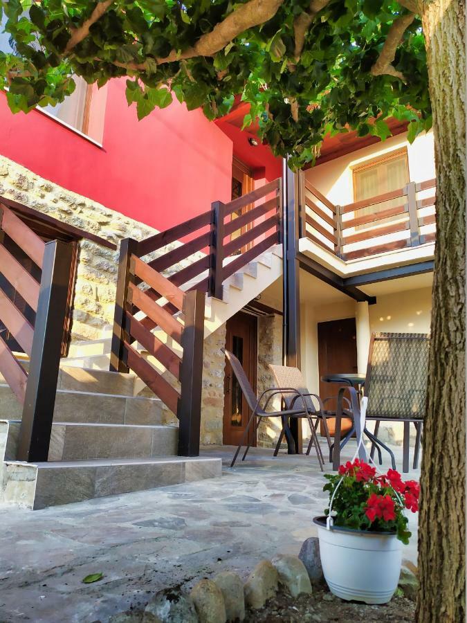 Guesthouse Kastelia Kalampáka Luaran gambar