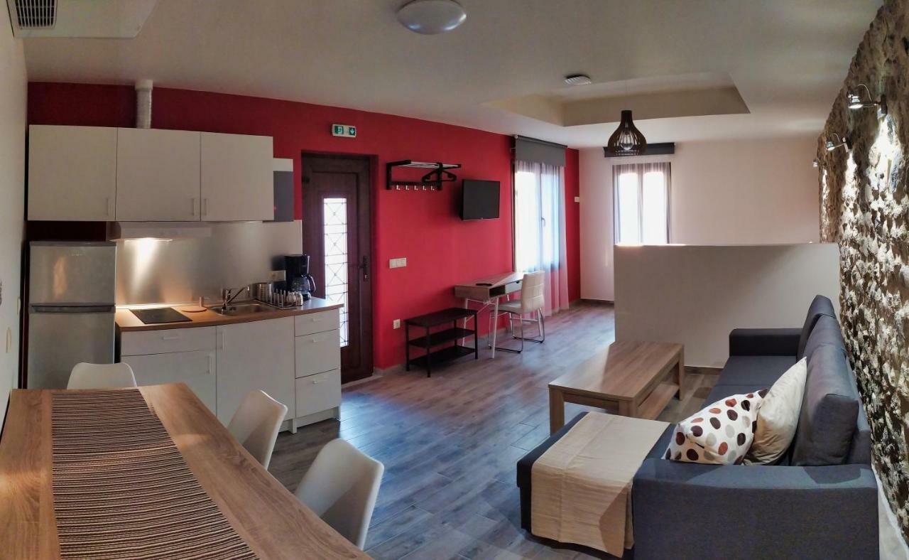 Guesthouse Kastelia Kalampáka Luaran gambar
